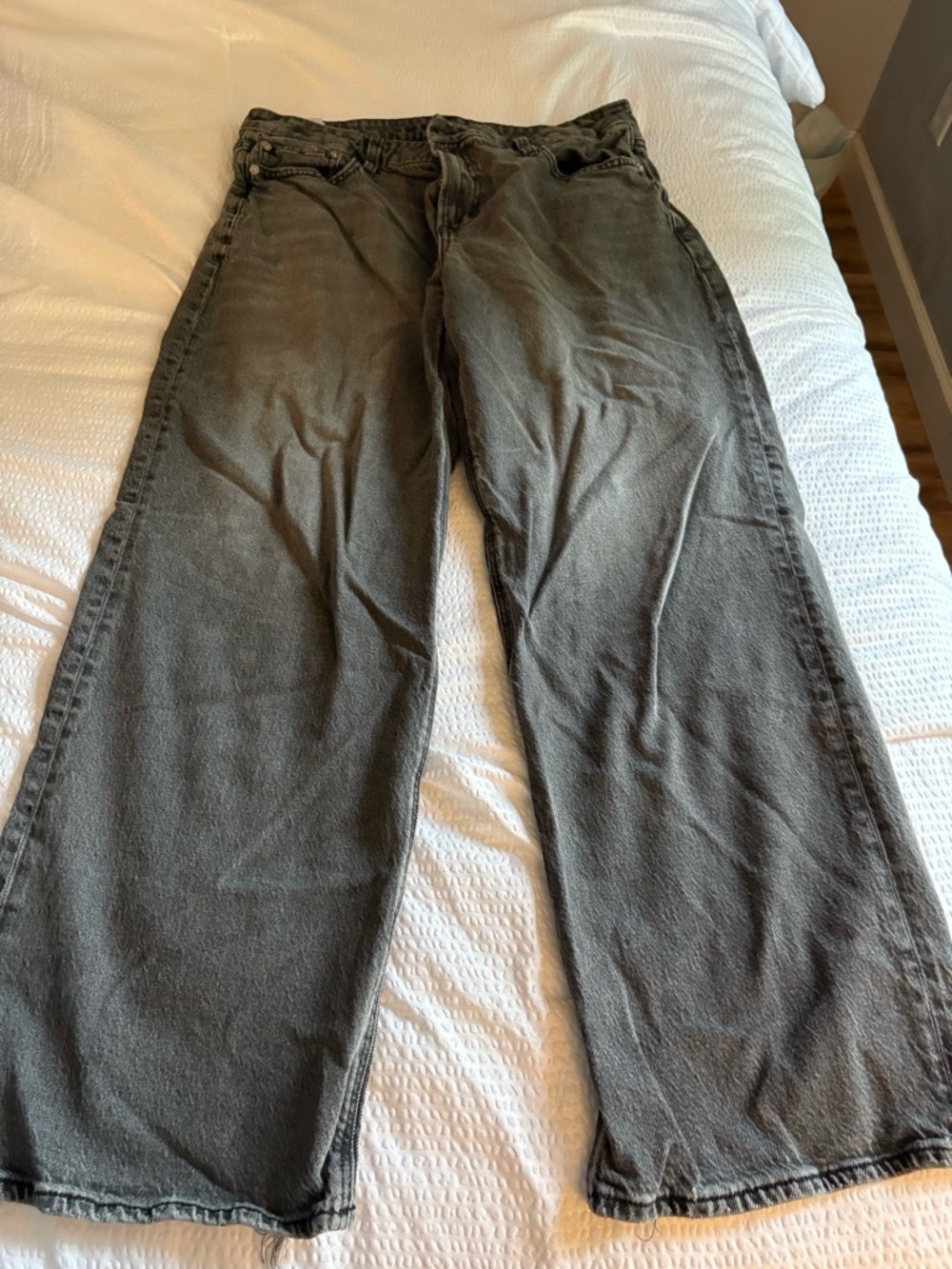 American Eagle dark grey/light black wash